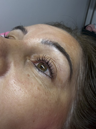 Szempilla lifting festéssel – Parázsó Barbara Lashes, Pilis